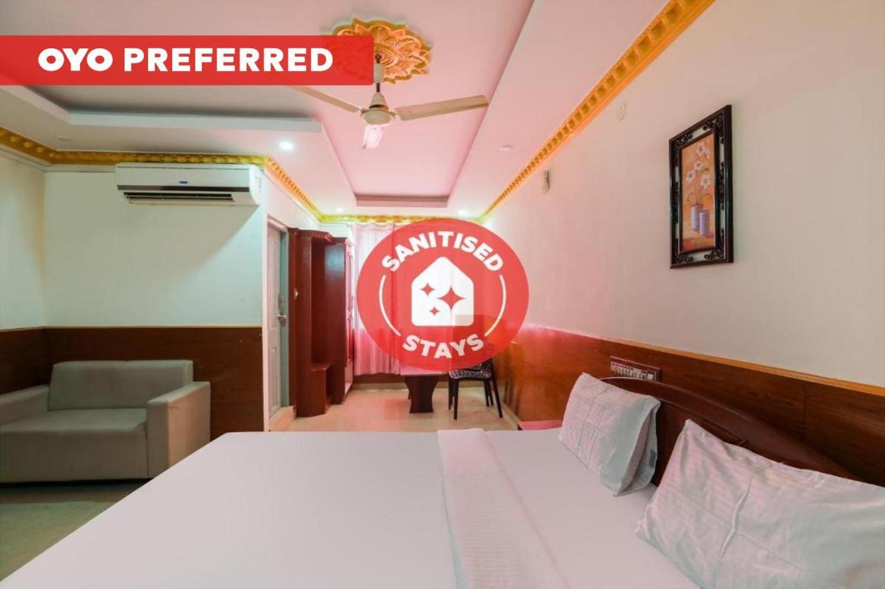 Capital O 84002 Hotel Top In Town President Kushālnagar Exterior foto